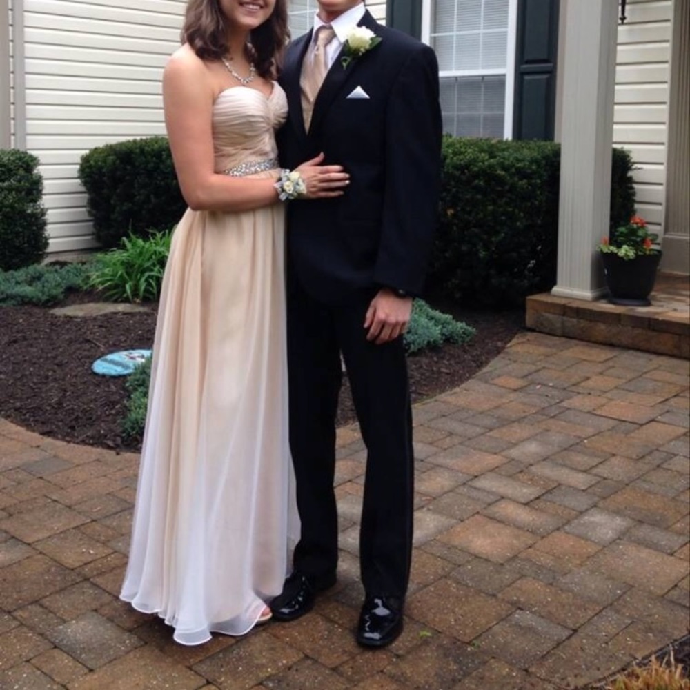 Beautiful La Femme Prom Dress!